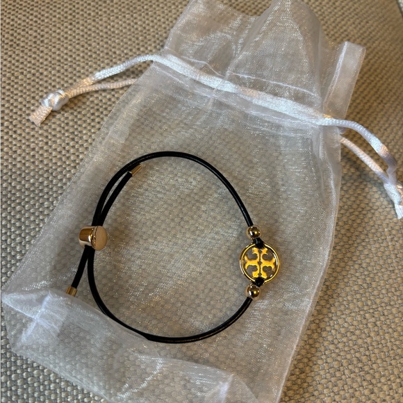 Elegant Gold and Black Emblem Bracelet - Picture 4 of 4